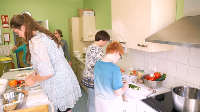 Lecker und Gesund: Kinder kochen gegen Übergewicht