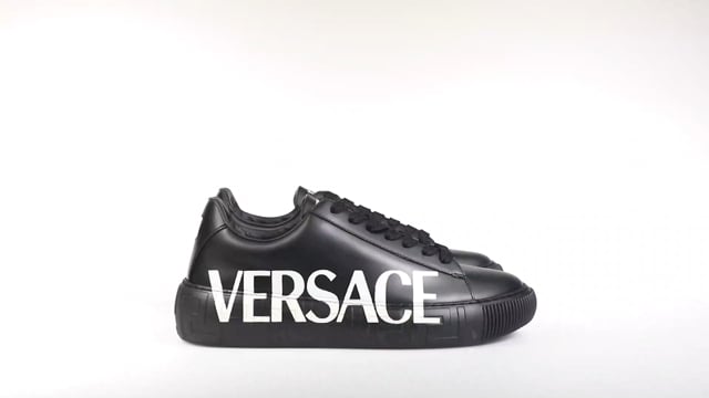 Versace teni discount