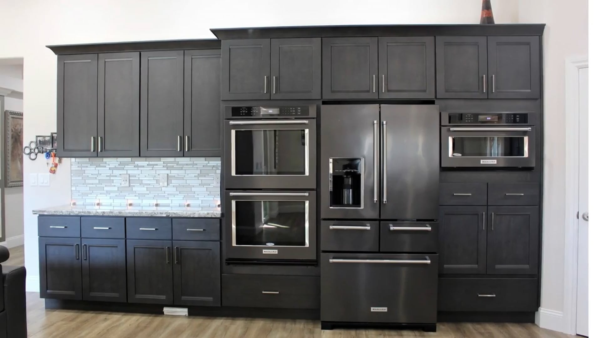 Loomis Wrap Around Kitchen - Transitional - Kitchen - Sacramento - by User