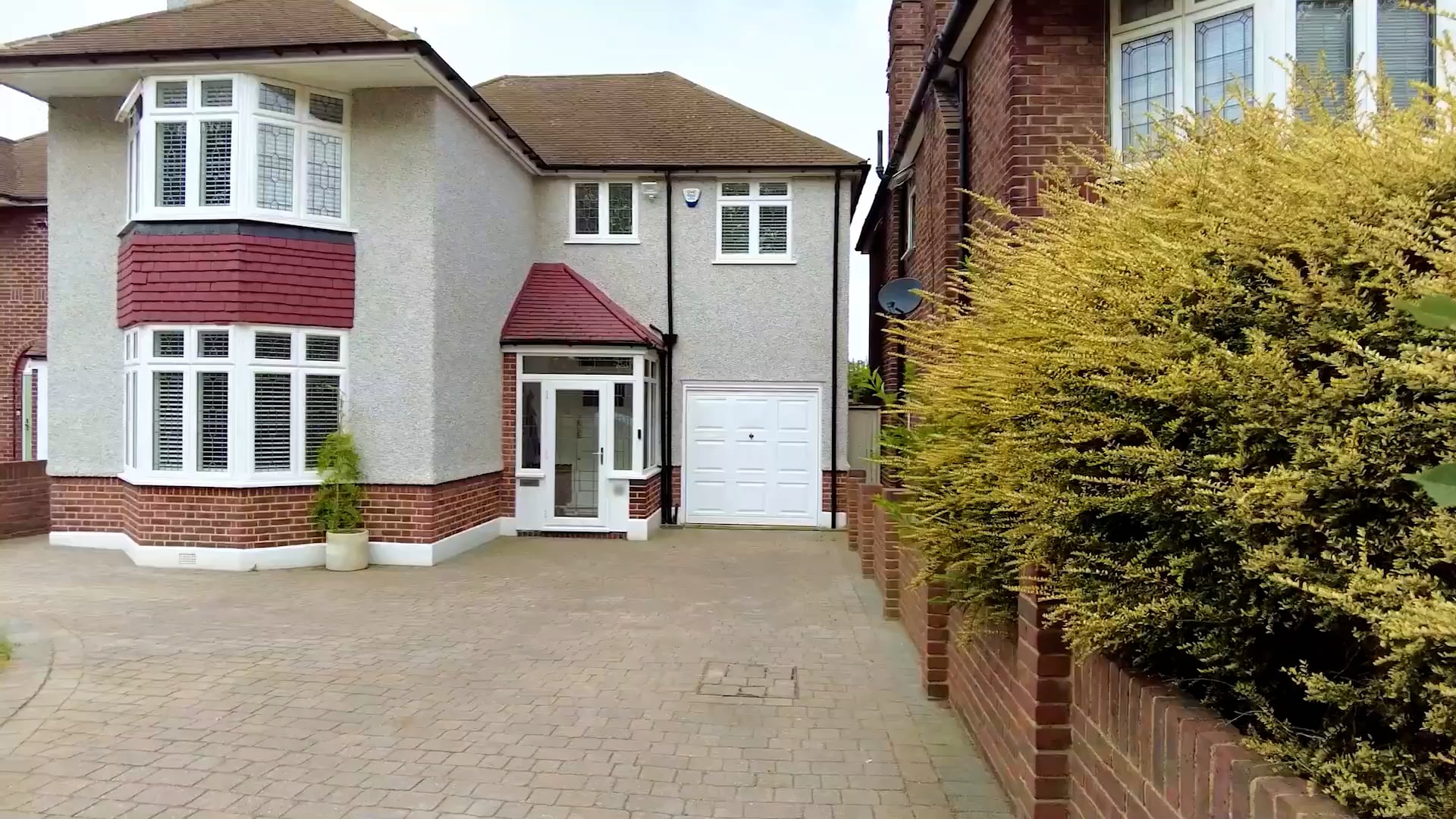 Quick Sneak Peek of Cleanthus Road, London, 4 bedroom DetachedHouse