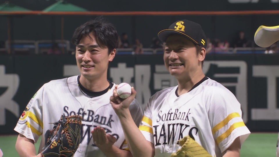 香取慎吾さんがセレモニアルピッチに登場!! キャッチャーを務めるのは和田毅投手!!  2023年6月29日 福岡ソフトバンクホークス 対 東北楽天ゴールデンイーグルス