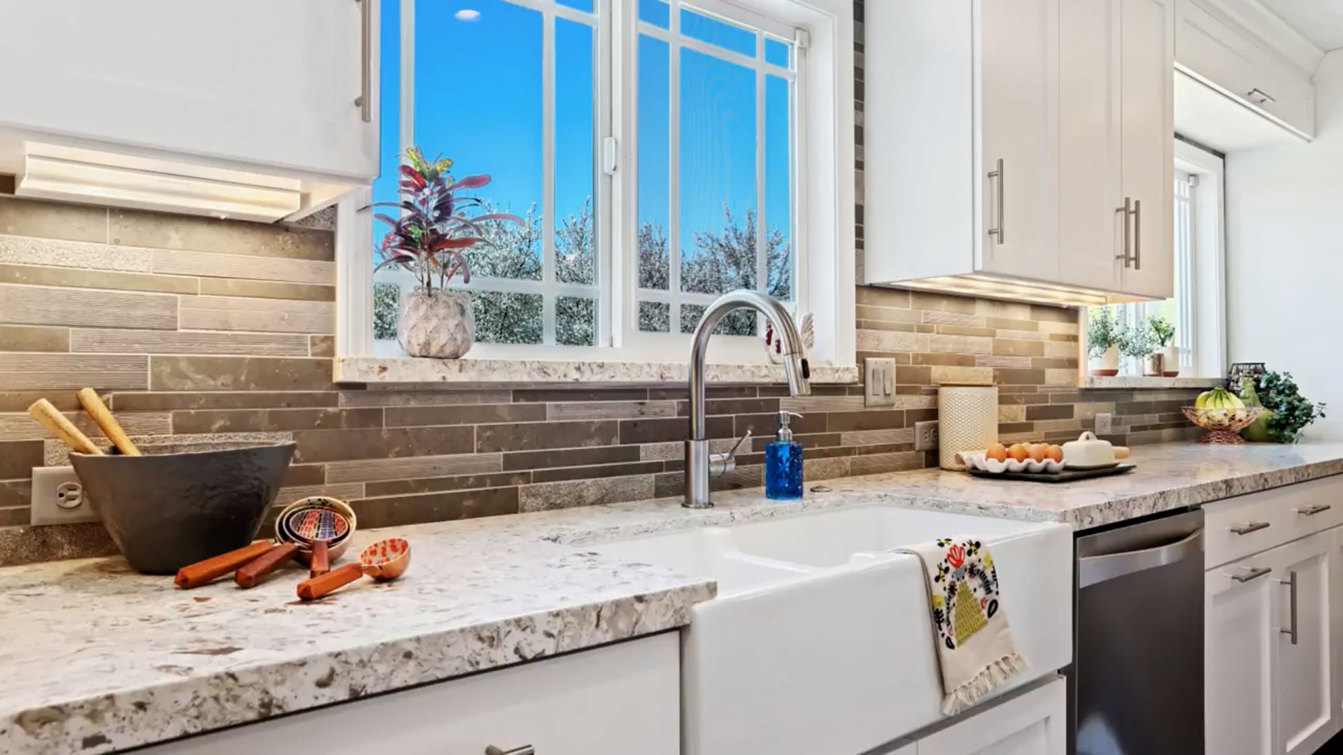 Kitchen envy - Transitional - Kitchen - Dallas - by Studio M Interiors