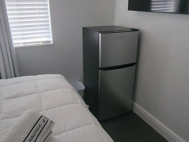 Rooms for Rent in Cutler Bay, FL