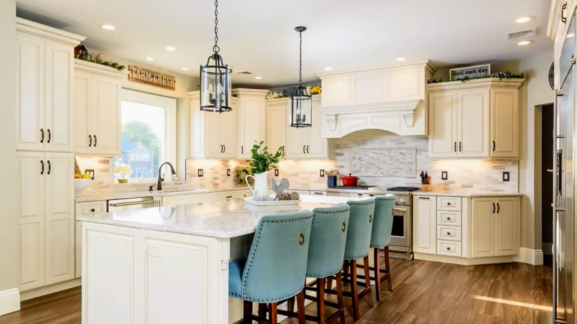 Transitional Kitchens Gallery  DreamMaker Bath & Kitchen of