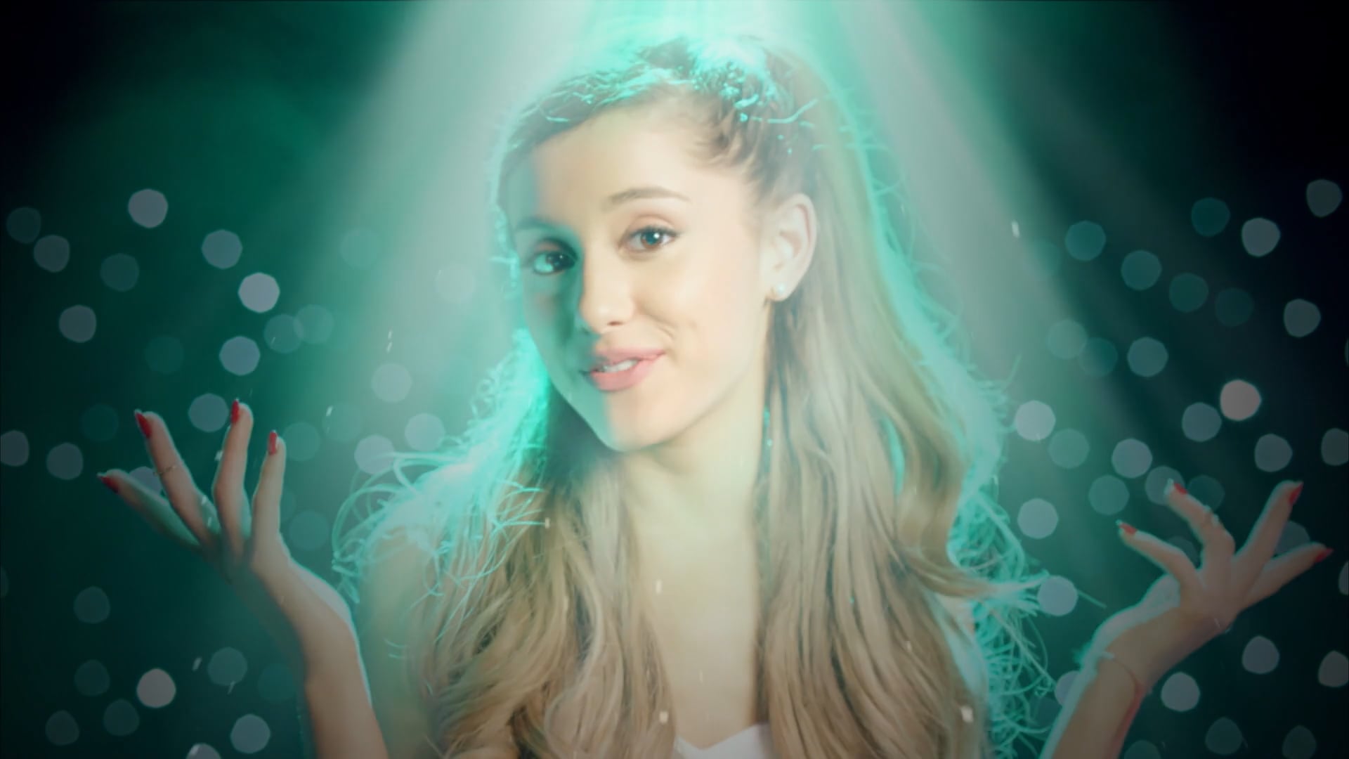 EMA 2013 - Digital Host Spot - Ariana Grande