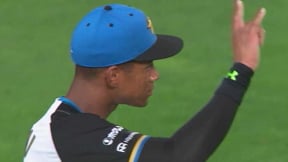 【2回表】まさにレーザービーム!! タッチアップを阻止するファイターズ・万波中正の強肩!! 2023年7月1日 北海道日本ハムファイターズ 対 オリックス・バファローズ