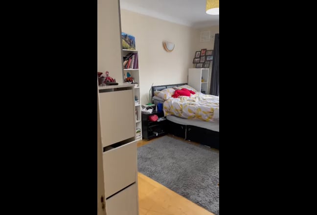 Video 1: Bright and spacious double bedroom