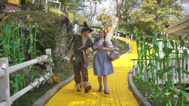 Wizard of Oz' theme park celebrates 30th anniversary with limited reopening  dates this fall