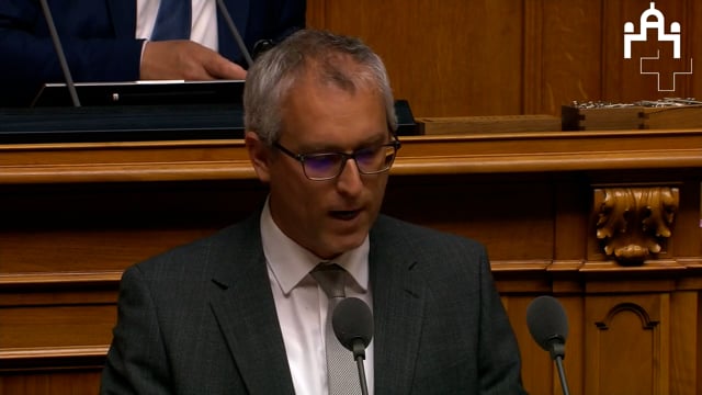 Non aux profits des assureurs sur le dos des retraité·es