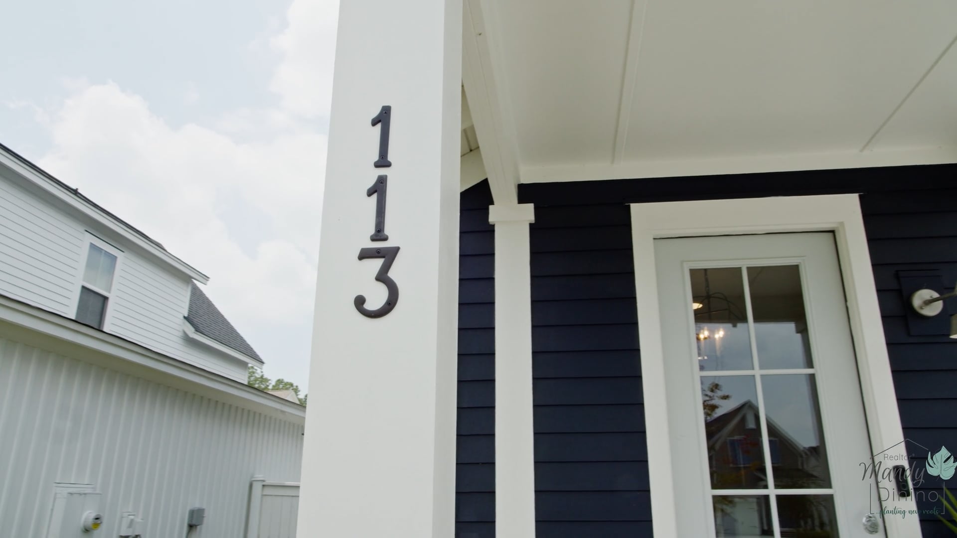 113 True Blue Loop Branded