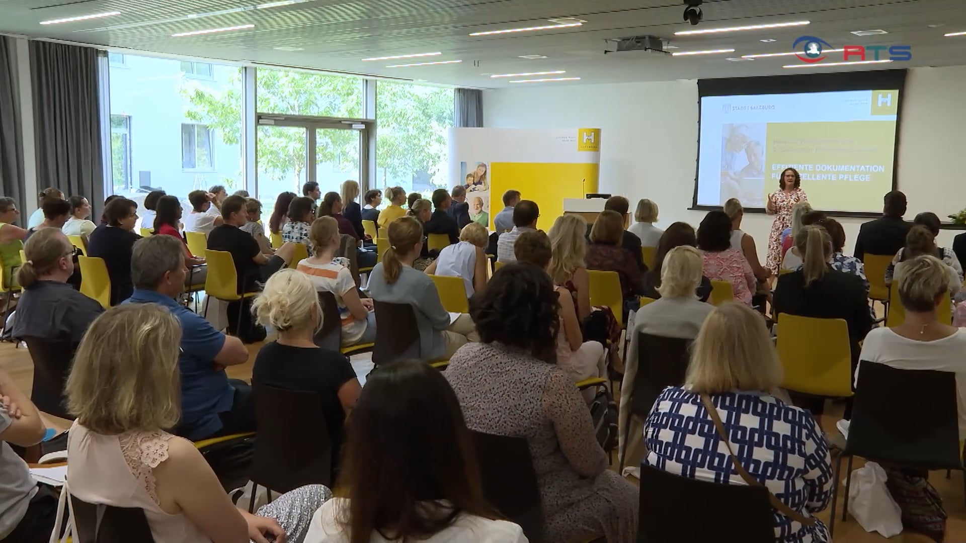pflege-digitalisierung-der-pflegedokumentation-kann-pflegekraefte-entlasten
