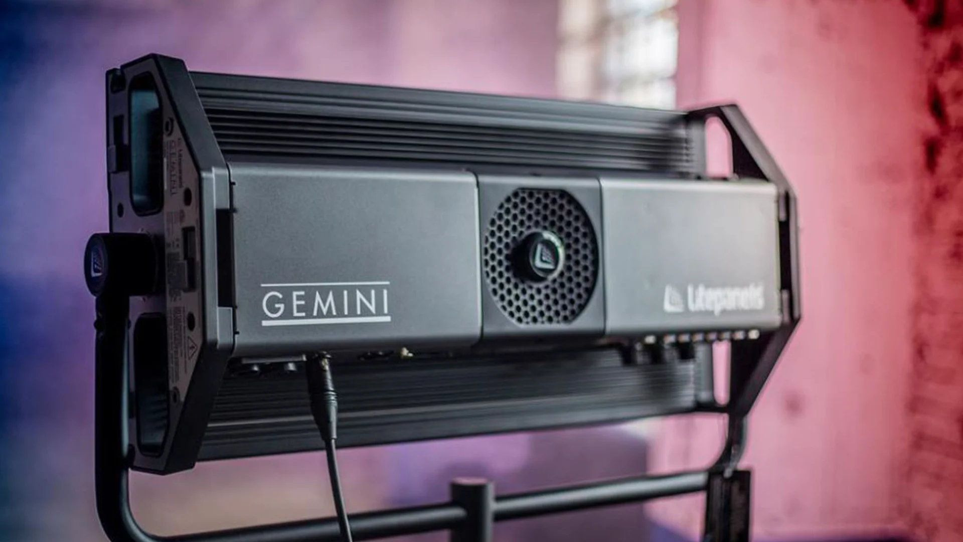 Gemini 2x1 RGBWW Softlight: Life in true color | Litepanels Gemini 2x1 RGBWW Softlight: Life in true color | Litepanels