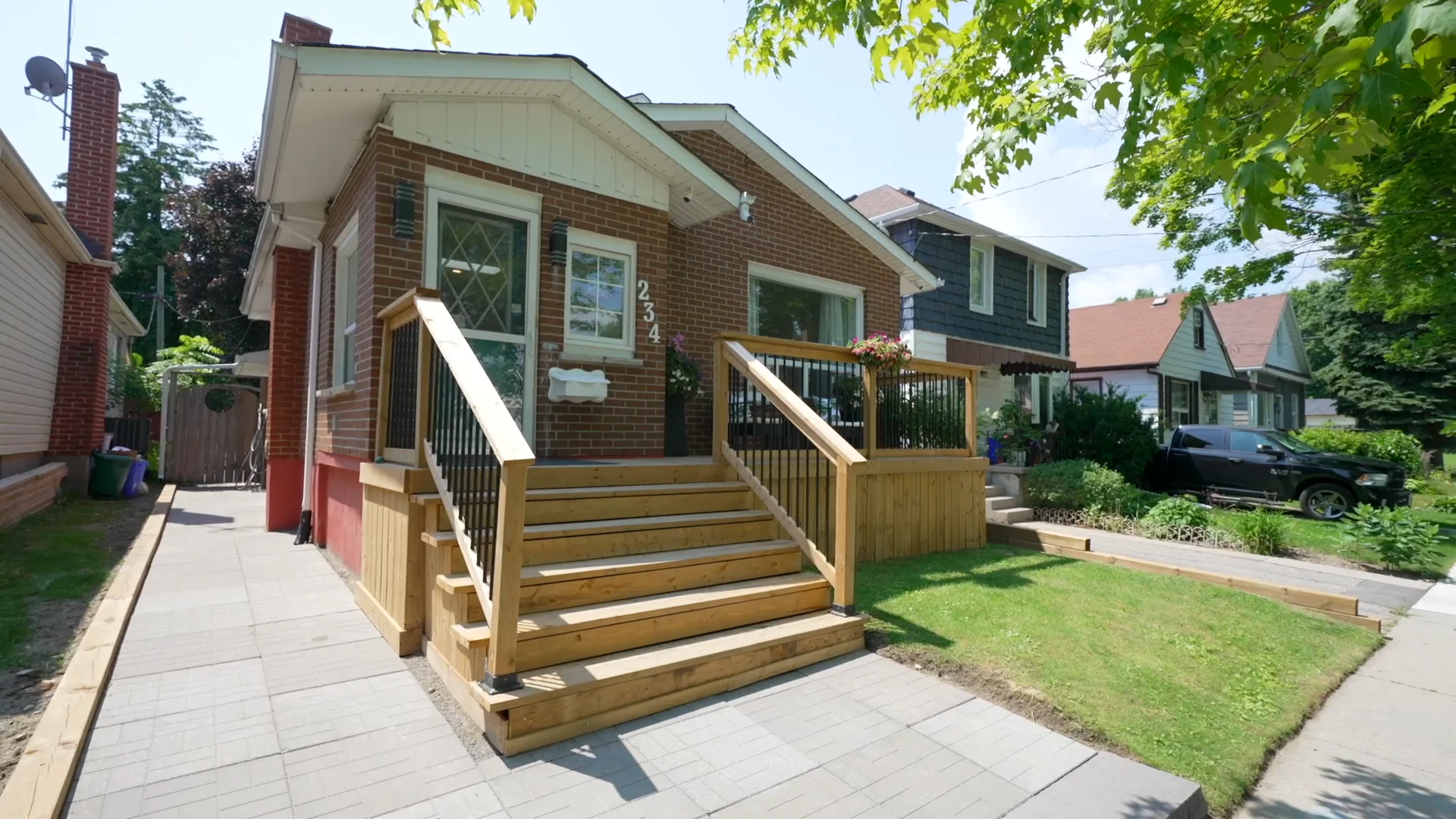 234 Roxborough Ave Oshawa MLS on Vimeo