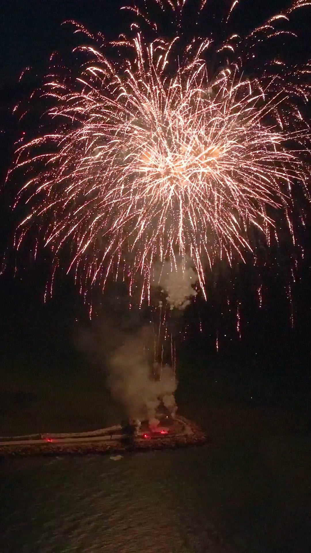 Baileys Harbor Fourth of July Fireworks on Vimeo