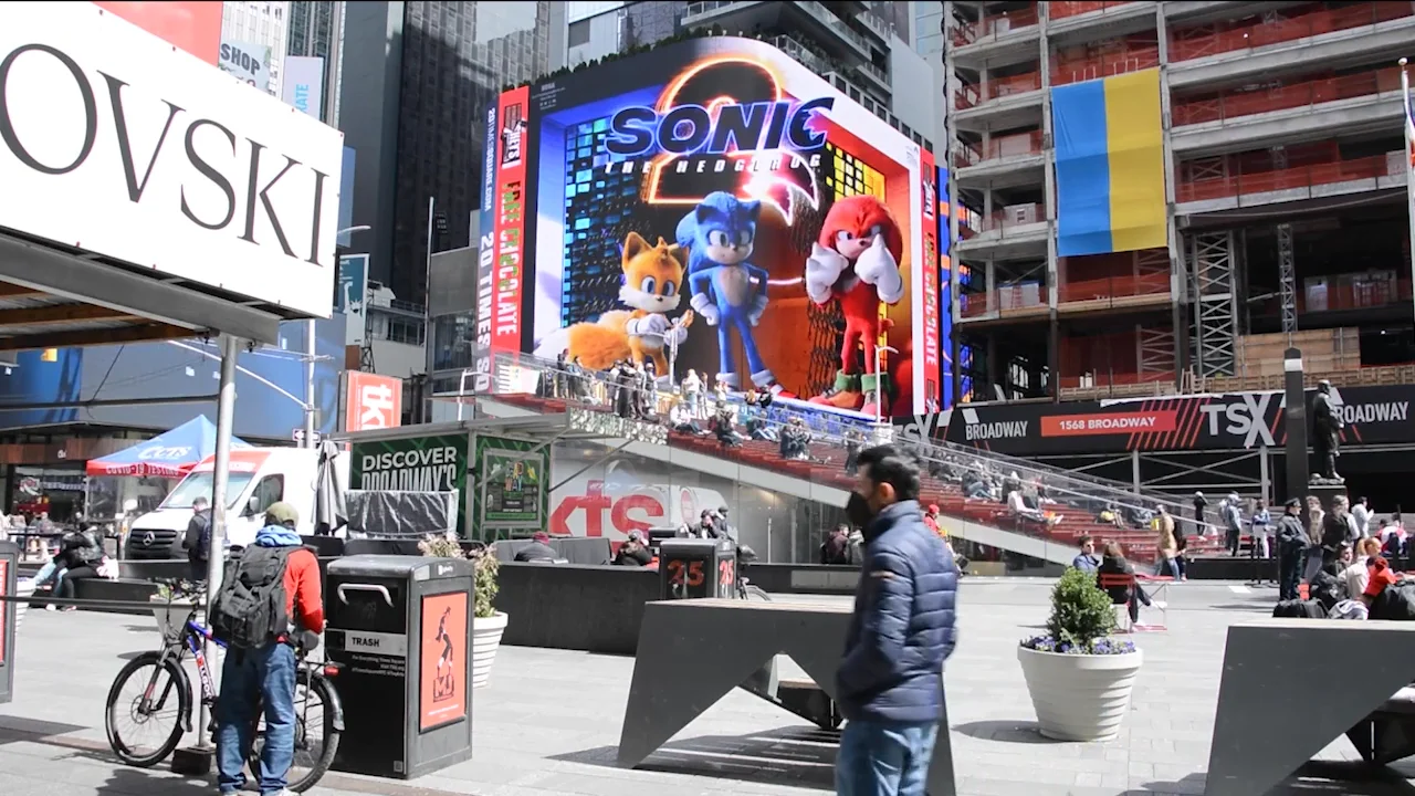 Forever21 Times Square Billboard on Vimeo