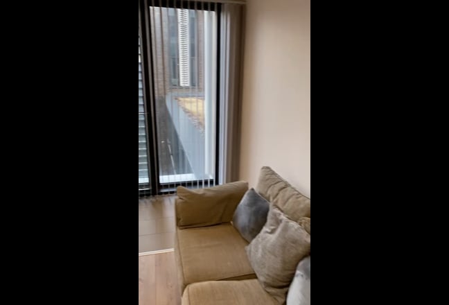 Luxury 1 bed flat 3 mins walk to Stratford station Main Photo