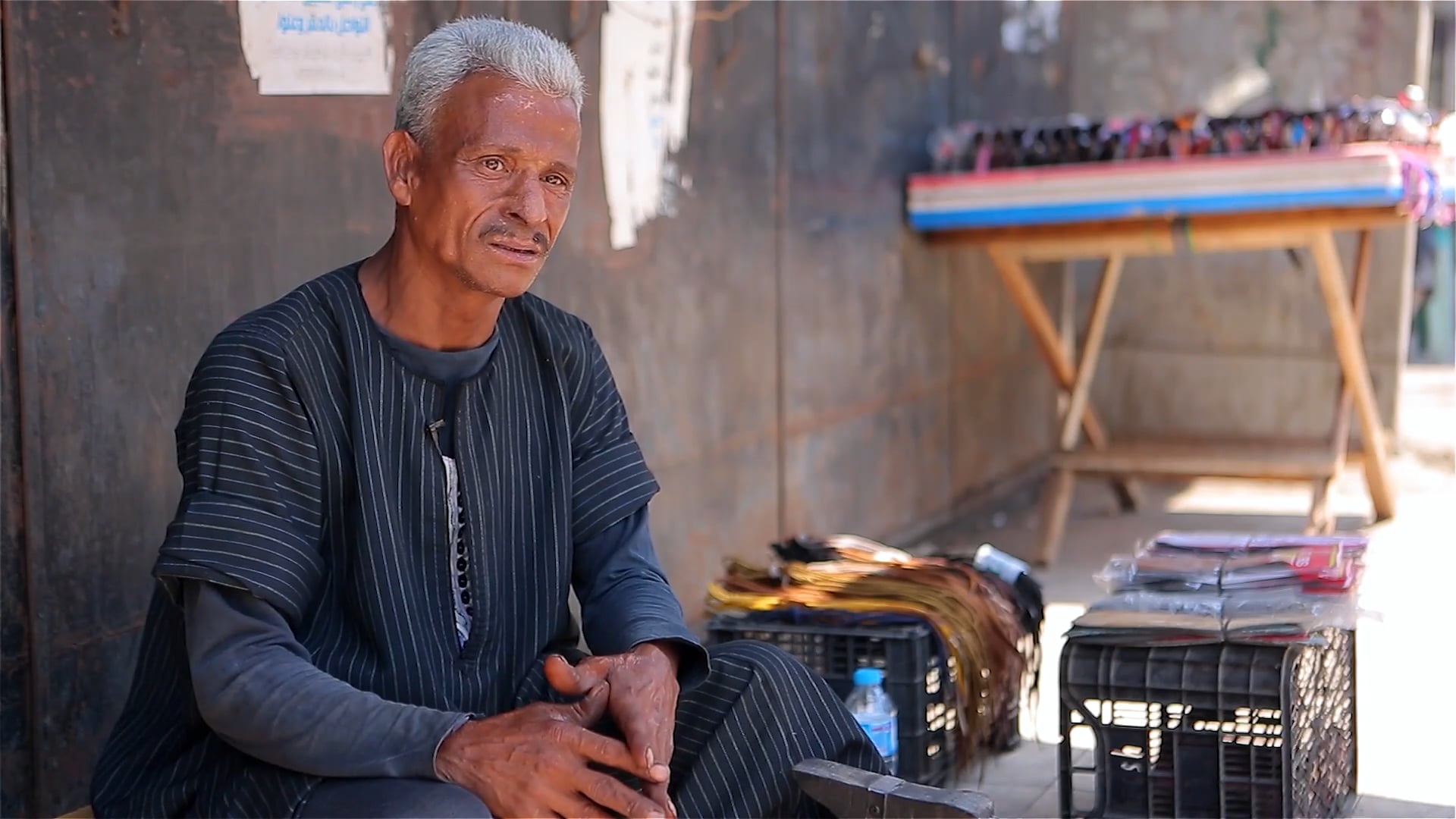 Shoes Polisher — Egyptian Story for Independent