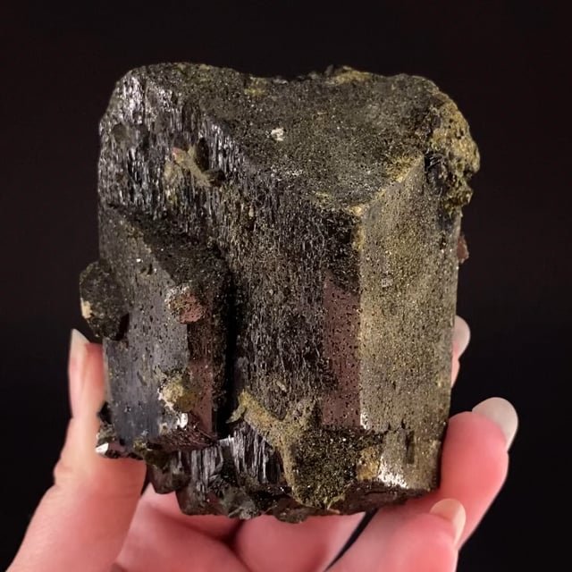 Epidote (pseudo-octahedral and slightly magnetic)