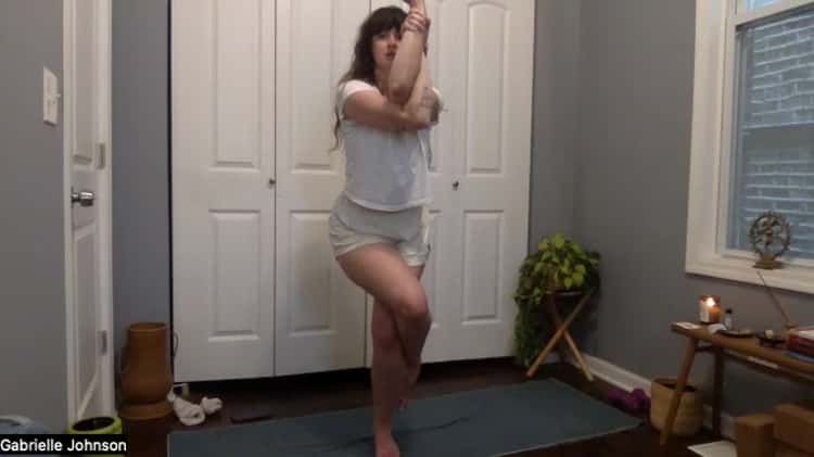 Yoga Jellies for sensitive knees on Vimeo