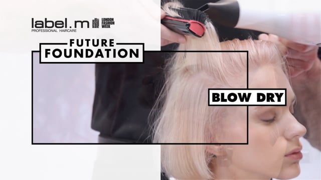 TONI&GUY: Blow Dry – Paddle Brush