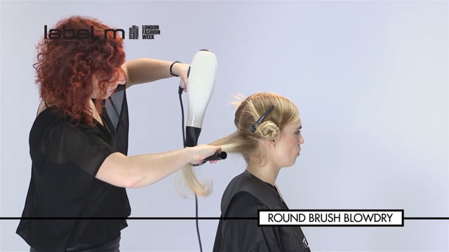 TONI&GUY: Blow Dry – Round Brush
