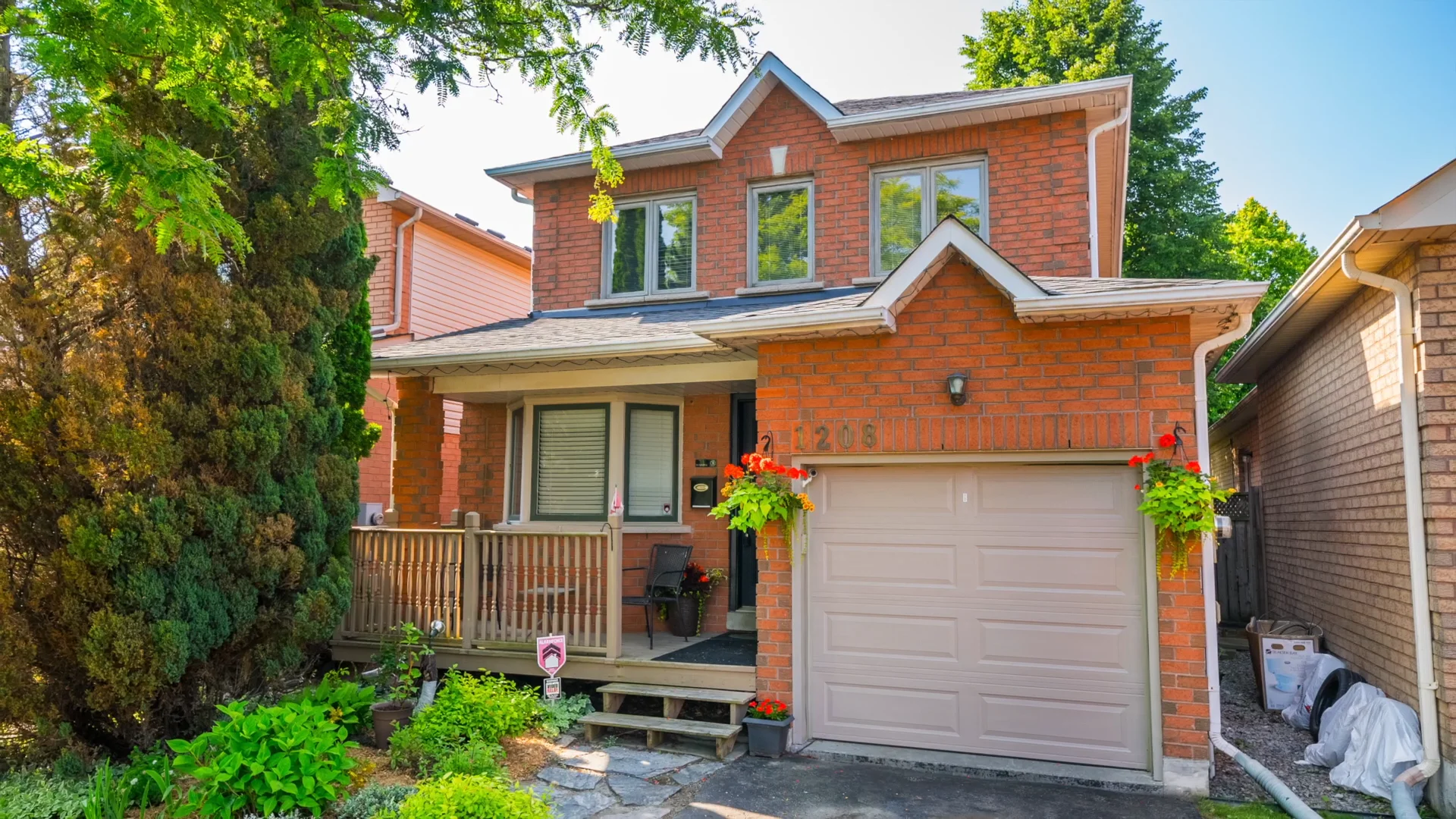 1208 Beaver Valley Crescent, Oshawa MLS on Vimeo