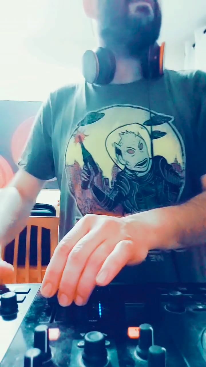 https://i.vimeocdn.com/video/1696502096-452feab92ec7fcaa65b4bc6516222cb21bdc5653211cddf660afa54ea056ba6f-d