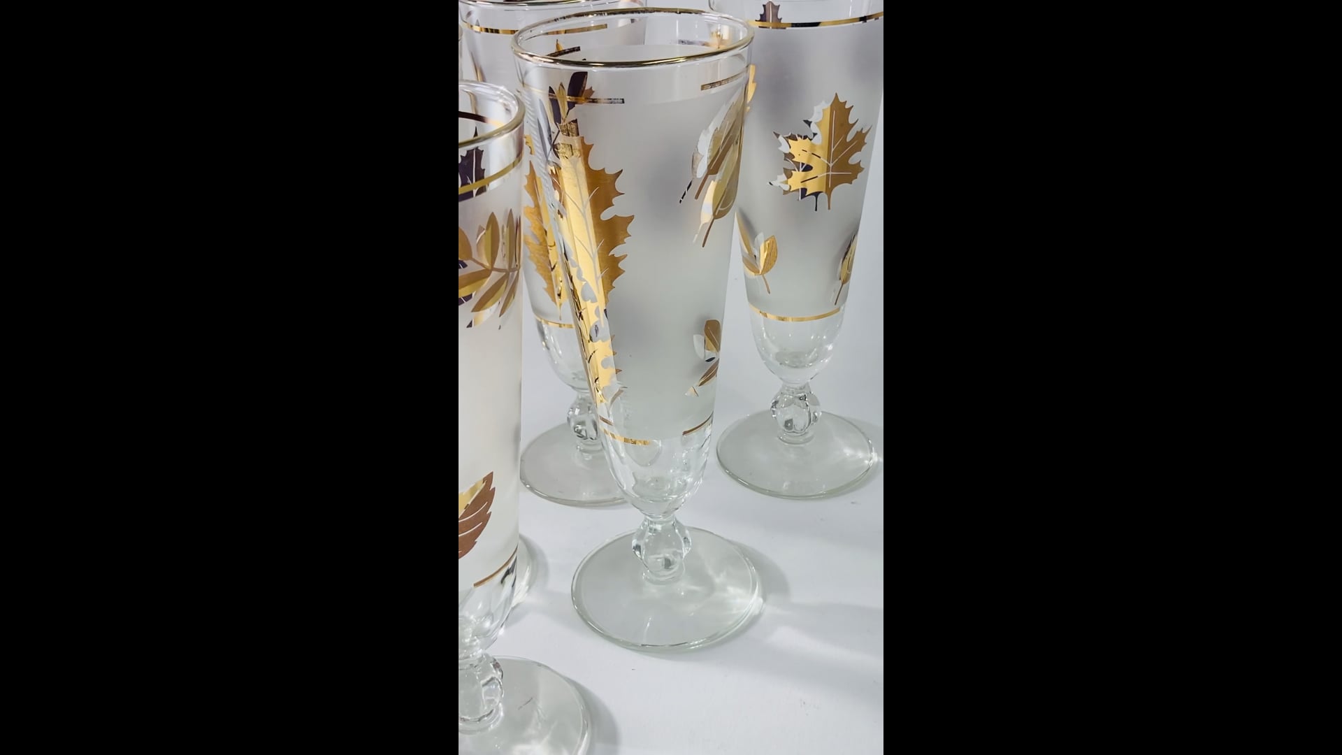 Rare Large 60+ Piece Collection Vintage Libbey 22K Gold Leaf  Set of 6 1950 vintage Libbey Pilsner glasses frosted 22kt gold leaf display picture 1