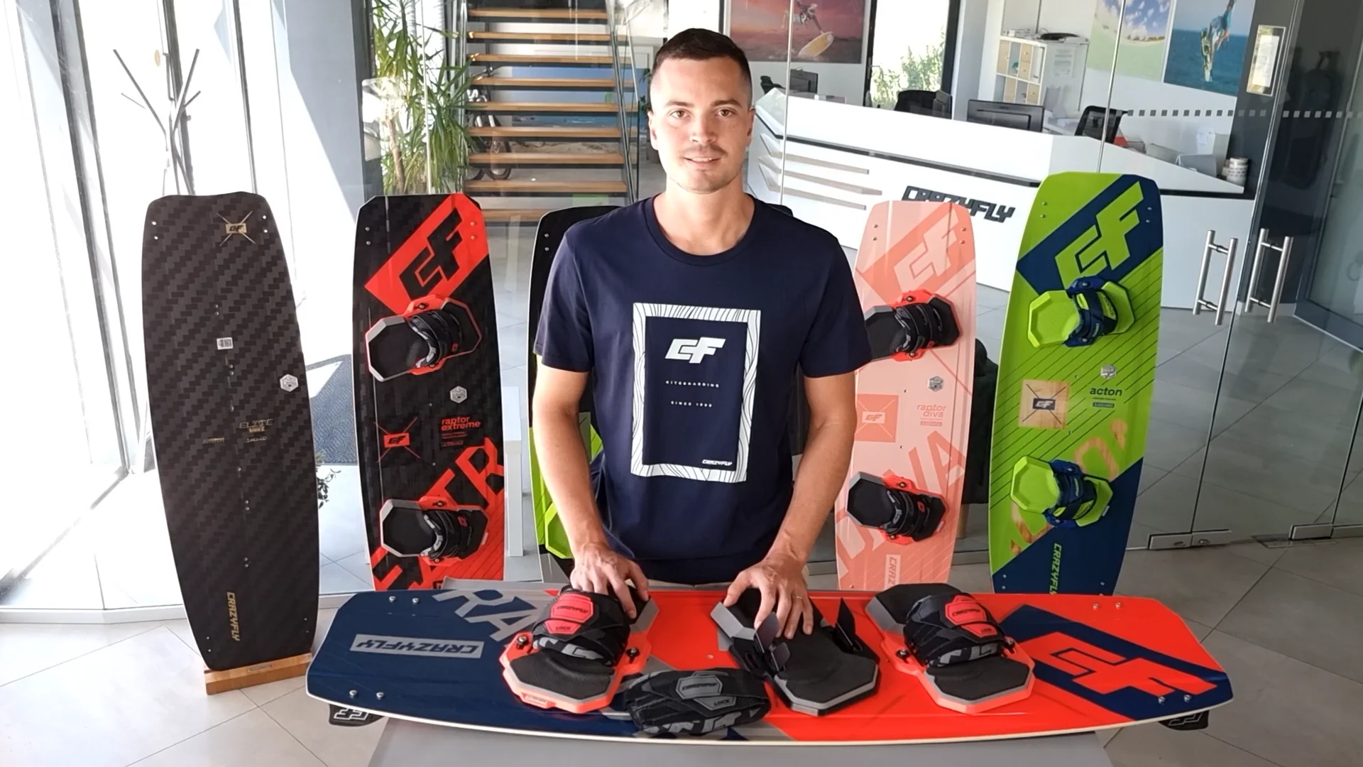 familiar × Bibiy. HAND STRAP RED familiar × Bibiy. HAND STRAP RED