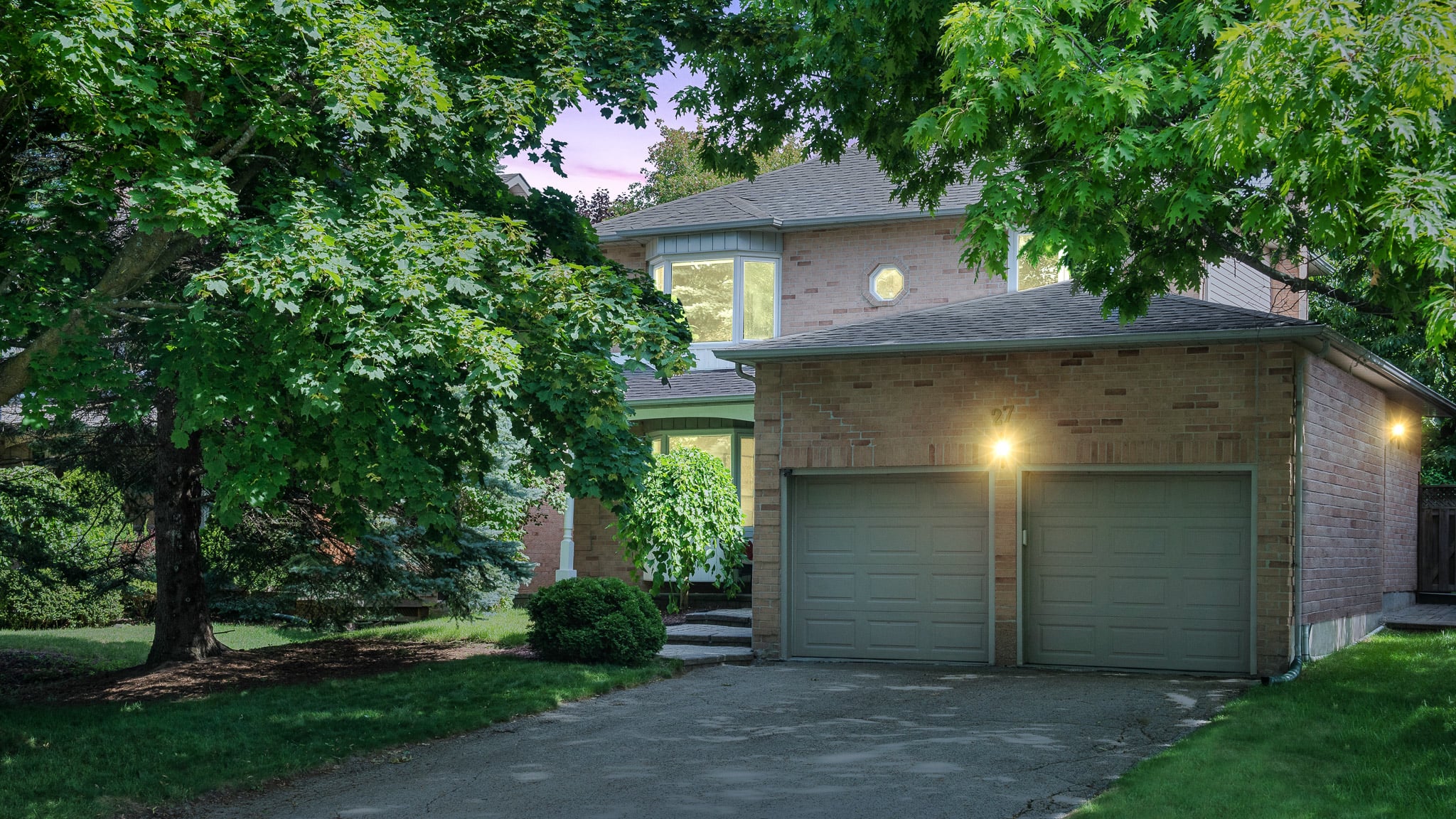 27 Beatty Crescent Aurora Ontario (slideshow) on Vimeo