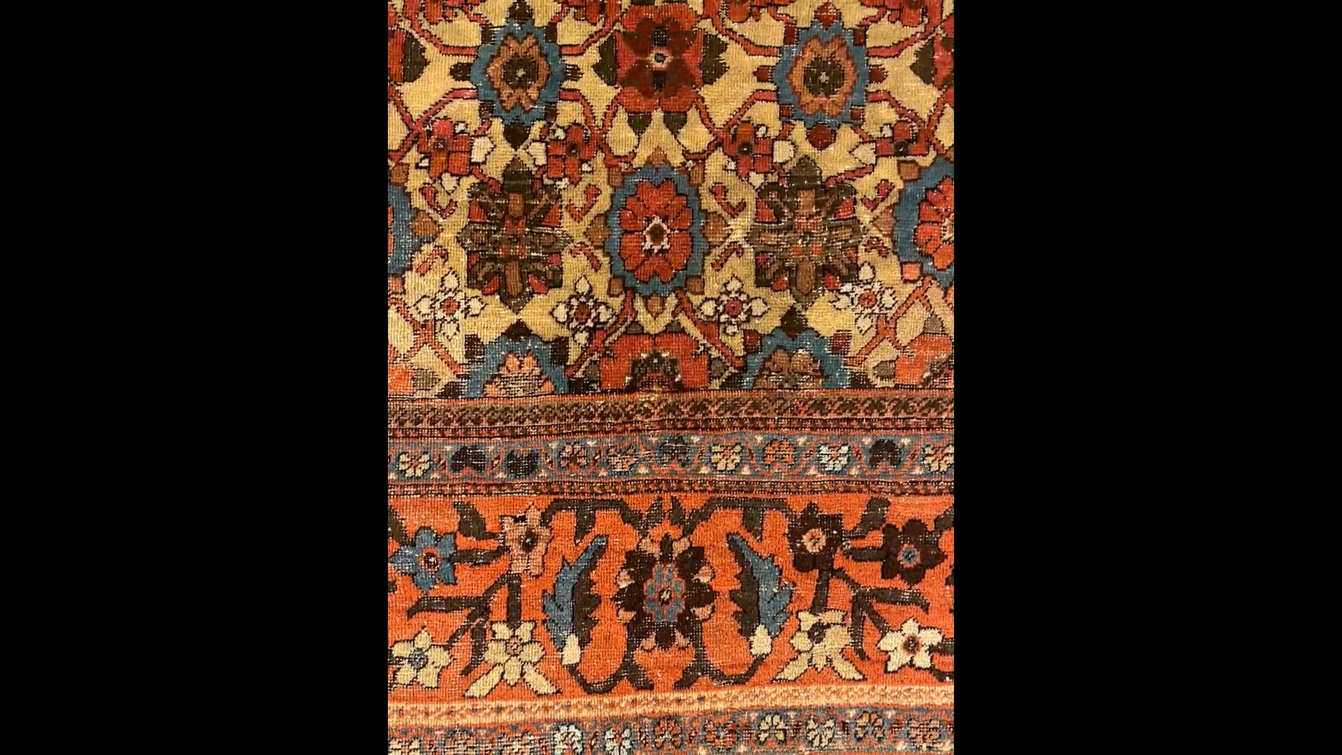 Tapis Vintage Arabie Saoudite - Motif Fleurs Rare, Dimensions 27x41, Pièce Authentique Et Ancienne