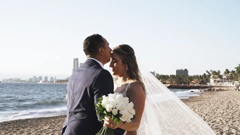 Cynthia & Adam // Highlight Film // Dreams Vallarta Bay // Fuller Edge ...