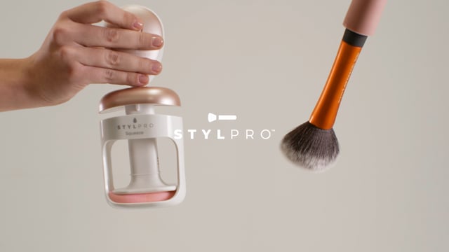 Hero Video STYLPRO Spin & Squeeze Makeup Brush and Sponge Cleaner