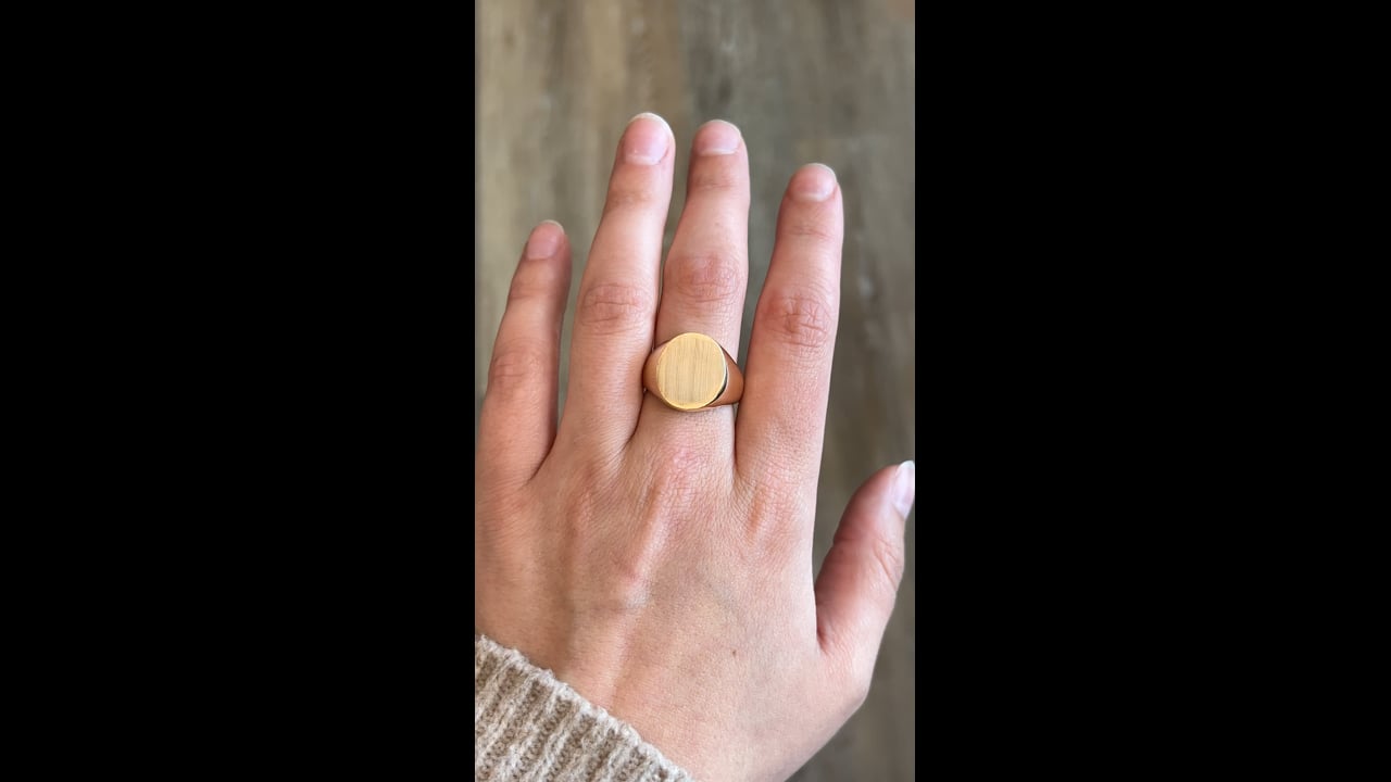 Large Signet Ring in 14k Yellow Gold – Filigree Jewelers