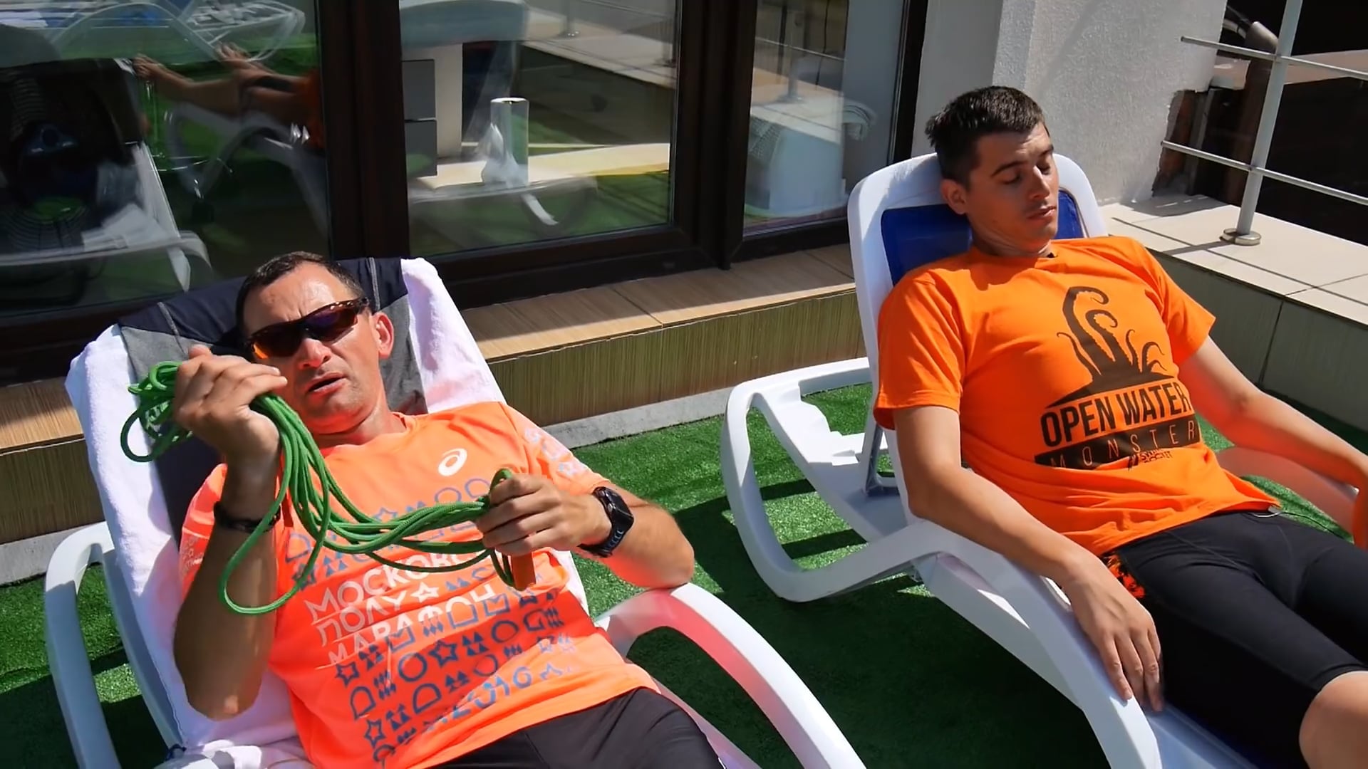 Отработка гребка для плавания кролем. Упражнения с резиной on Vimeo