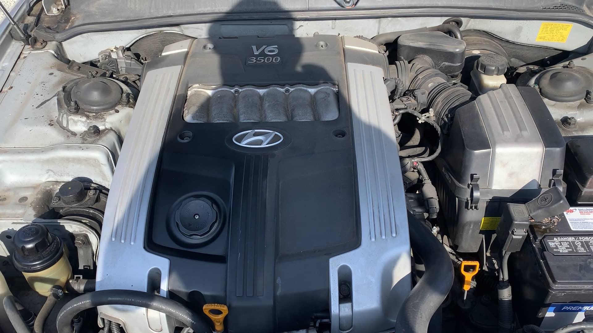 EEI127198 2004 Hyundai XG350 on Vimeo