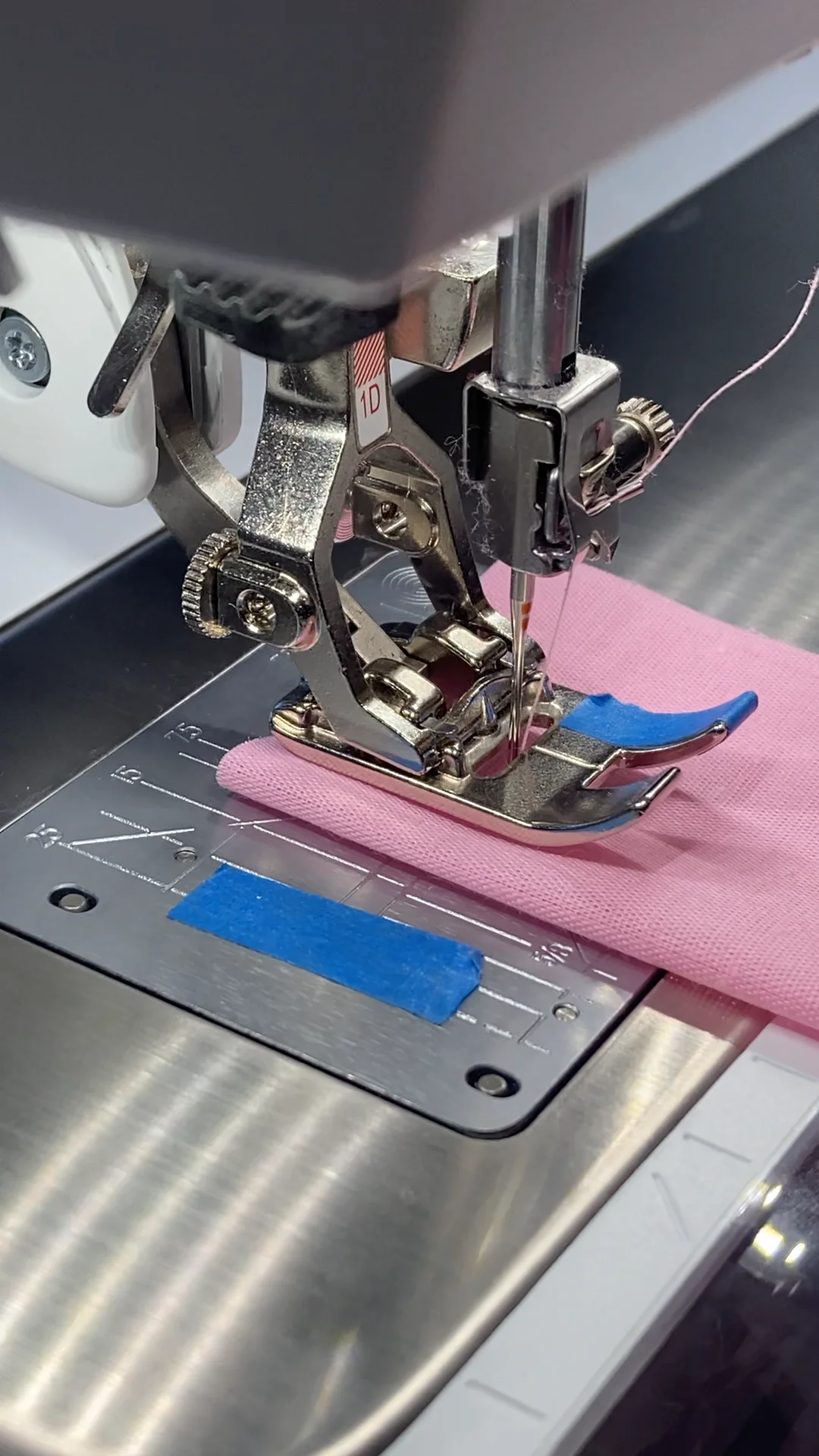 Bernina builtin dual feed on Vimeo