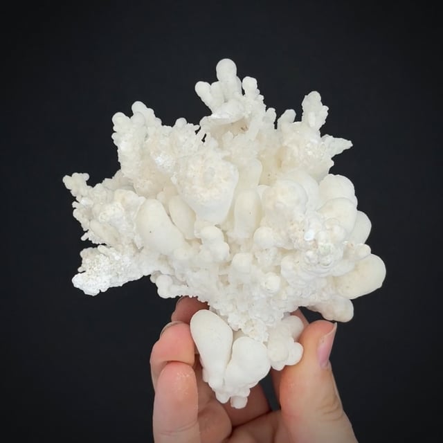 Aragonite (unusual locale)