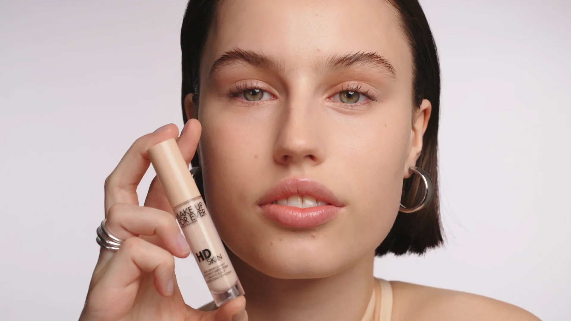 Make Up For Ever - HD Skin Concealer on Vimeo