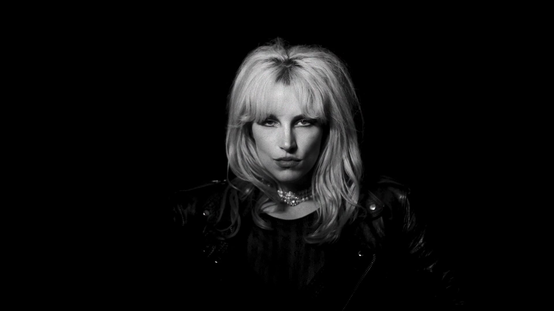 AMANDA STONE - TOM-TOM [Official Video]