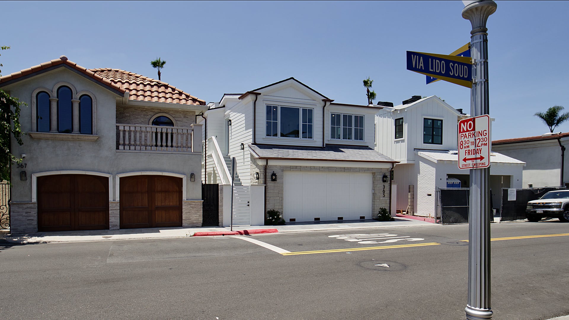 365 Via Lido Soud Branded Sailhouse