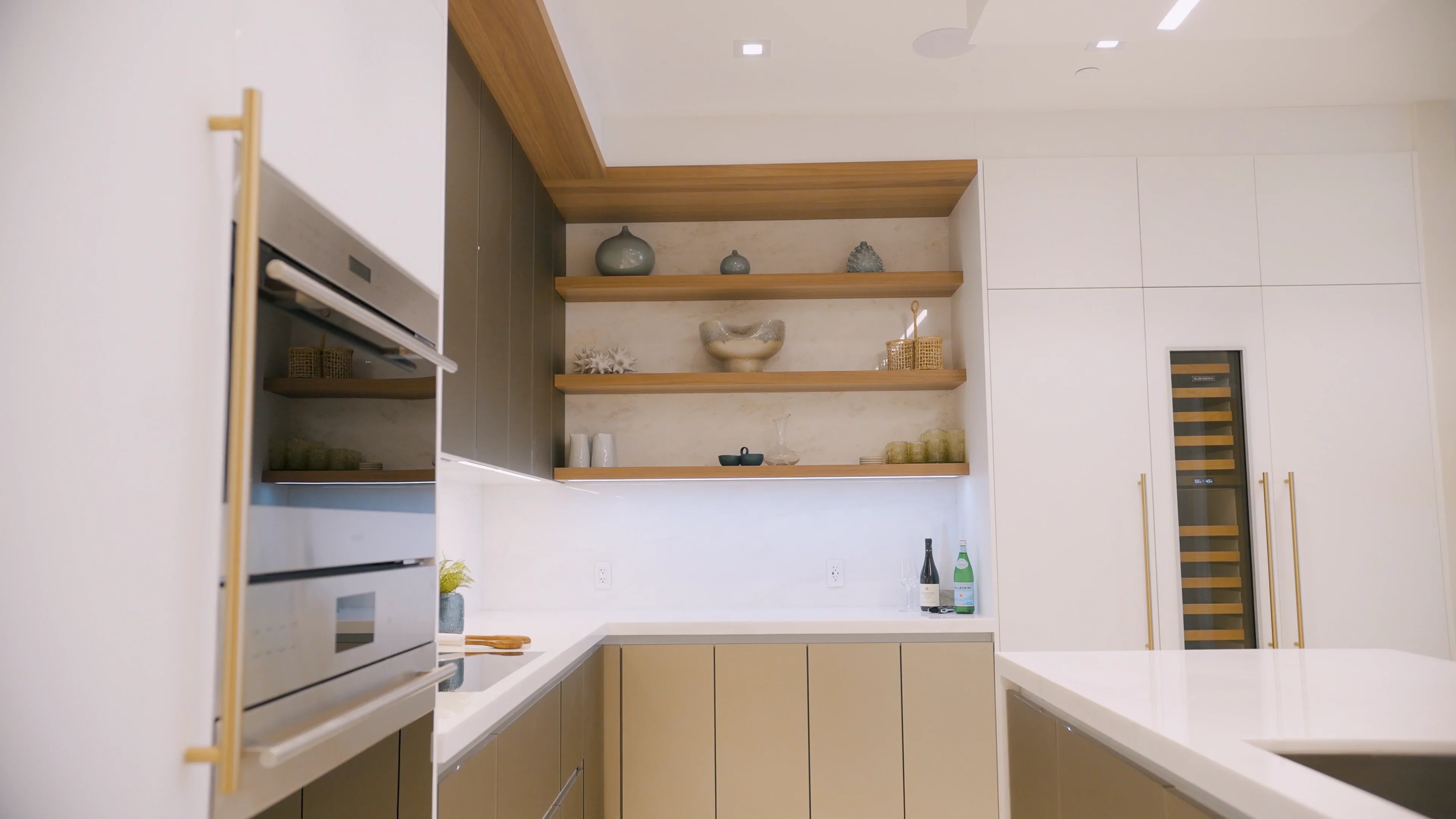 Aqualina | Cable Beach | Nassau | The Bahamas