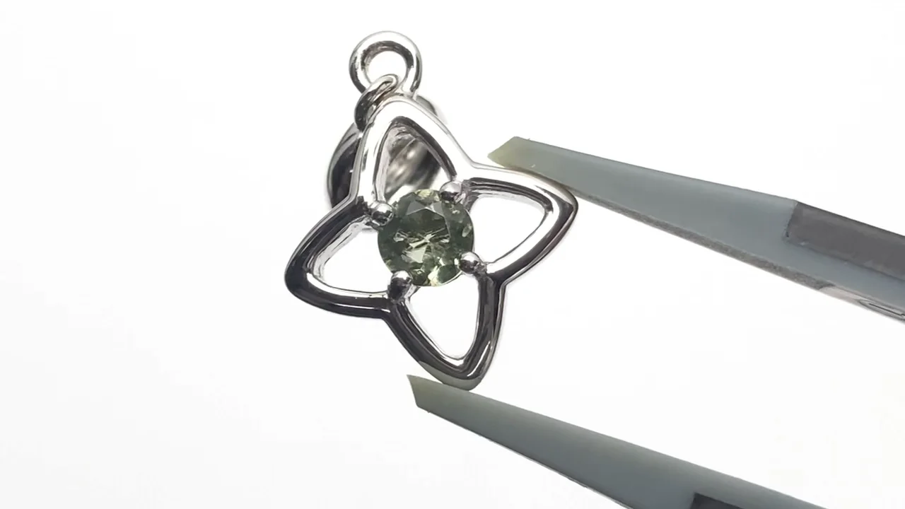 モルダバイト（チェコ産） フラワー型ペンダントトップ11×11mm