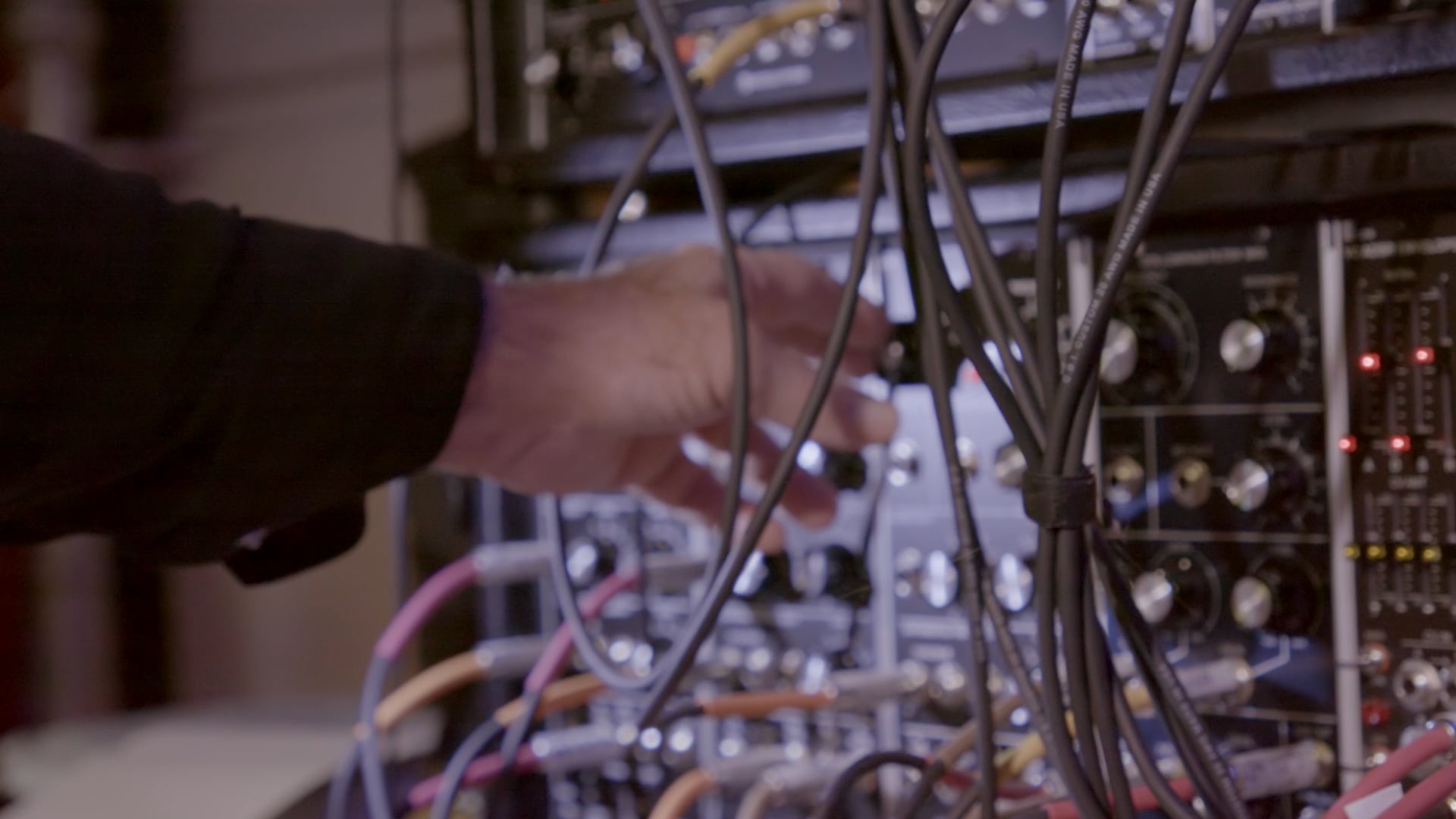 Trailer - Steve Roach: Life in the Soundcurrent