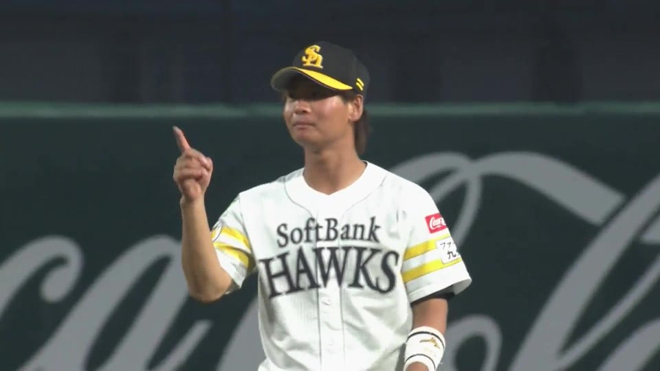 【ファーム】内野でもみせる!! ホークス・仲田慶介 センターへ抜けそうな打球を好捕!!  2023年7月28日 福岡ソフトバンクホークス 対 中日ドラゴンズ