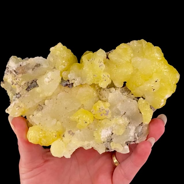 Brucite (rare yellow color)