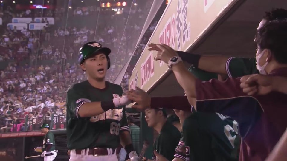 【8回裏】反撃の一発!! イーグルス・村林一輝 レフトへ今季第1号となるソロホームラン!!  2023年7月29日 東北楽天ゴールデンイーグルス 対 埼玉西武ライオンズ