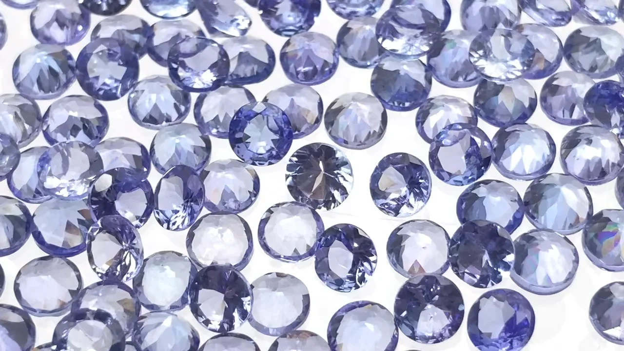 タンザナイト ルース ラウンドファセットカット4×4mm 3粒｜天然石