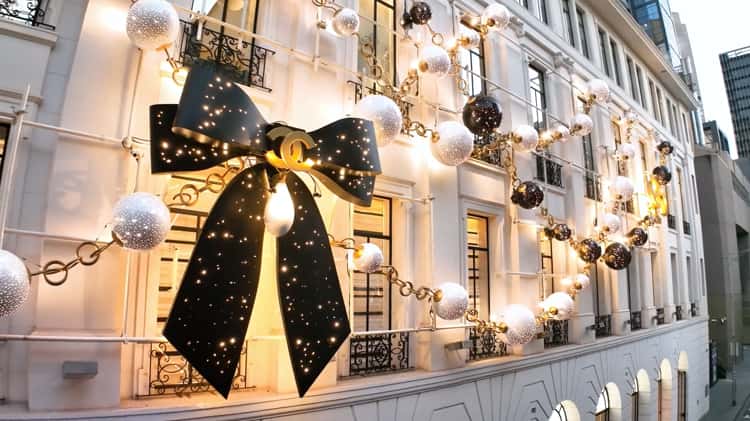 Chanel Wonderland Makes Holiday Gift Shopping A Magical Affair -  BAGAHOLICBOY