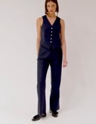 Video: TROUSER VERONICA NAVY HORSEBIT JACQUARD